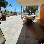 Seaside Terrace Retreat: Spacious 6-person Oasis With Sea Views * Hyeres