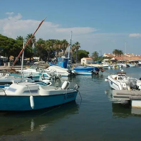 Lejlighed 110 M2 De Terras Vue Mer, Pieds Dans L Eau Pour 6 Pers Maxi Avec Clim Et Wifi Fibre Avec 390 Places De Parking Gratuites A Proximite Hyères