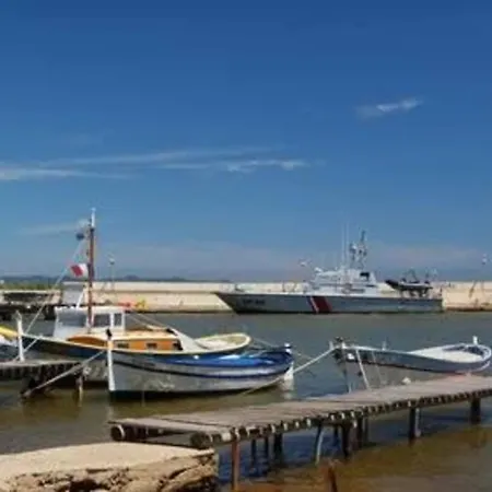 110 M2 De Terras Vue Mer, Pieds Dans L Eau Pour 6 Pers Maxi Avec Clim Et Wifi Fibre Avec 390 Places De Parking Gratuites A Proximite Lejlighed