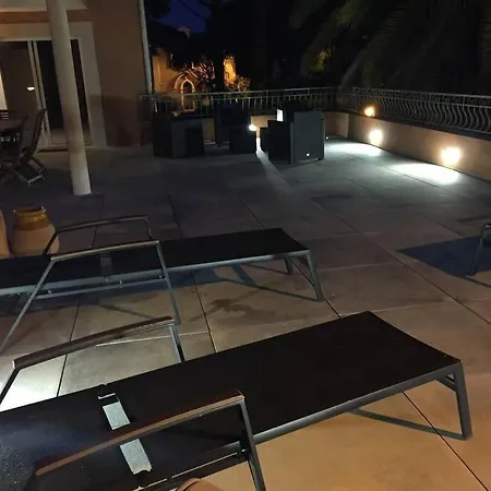110 M2 De Terras Vue Mer, Pieds Dans L Eau Pour 6 Pers Maxi Avec Clim Et Wifi Fibre Avec 390 Places De Parking Gratuites A Proximite Apartment *