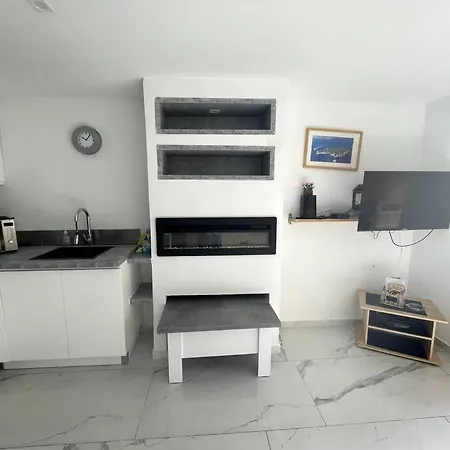 110 M2 De Terras Vue Mer, Pieds Dans L Eau Pour 6 Pers Maxi Avec Clim Et Wifi Fibre Avec 390 Places De Parking Gratuites A Proximite Apartment *