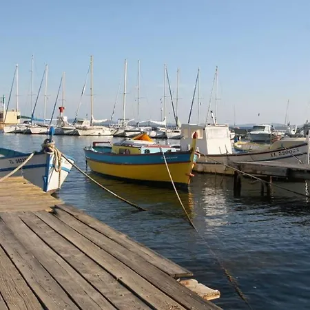 110 M2 De Terras Vue Mer, Pieds Dans L Eau Pour 6 Pers Maxi Avec Clim Et Wifi Fibre Avec 390 Places De Parking Gratuites A Proximite Lejlighed *