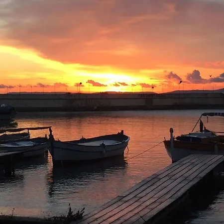 110 M2 De Terras Vue Mer, Pieds Dans L Eau Pour 6 Pers Maxi Avec Clim Et Wifi Fibre Avec 390 Places De Parking Gratuites A Proximite Apartment Hyères