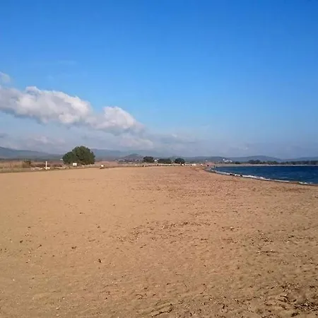 Apartmán 110 M2 De Terras Vue Mer, Pieds Dans L Eau Pour 6 Pers Maxi Avec Clim Et Wifi Fibre Avec 390 Places De Parking Gratuites A Proximite Hyères
