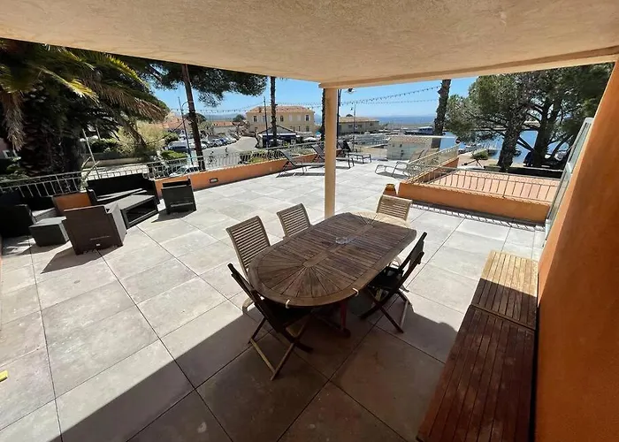 110 M2 De Terras Vue Mer, Pieds Dans L Eau Pour 6 Pers Maxi Avec Clim Et Wifi Fibre Avec 390 Places De Parking Gratuites A Proximite