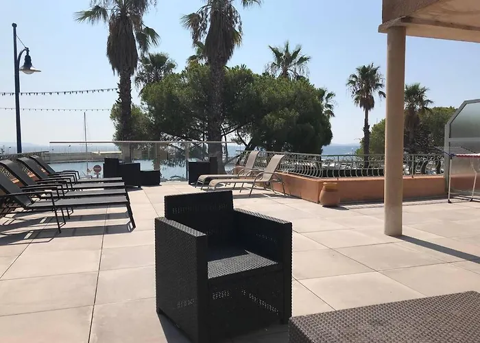 110 M2 De Terras Vue Mer, Pieds Dans L Eau Pour 6 Pers Maxi Avec Clim Et Wifi Fibre Avec 390 Places De Parking Gratuites A Proximite *