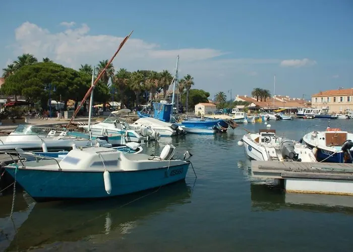 Lejlighed 110 M2 De Terras Vue Mer, Pieds Dans L Eau Pour 6 Pers Maxi Avec Clim Et Wifi Fibre Avec 390 Places De Parking Gratuites A Proximite Hyères