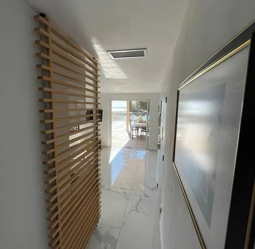 Lejlighed 110 M2 De Terras Vue Mer, Pieds Dans L Eau Pour 6 Pers Maxi Avec Clim Et Wifi Fibre Avec 390 Places De Parking Gratuites A Proximite *