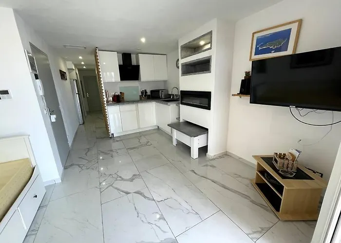 110 M2 De Terras Vue Mer, Pieds Dans L Eau Pour 6 Pers Maxi Avec Clim Et Wifi Fibre Avec 390 Places De Parking Gratuites A Proximite Lejlighed *