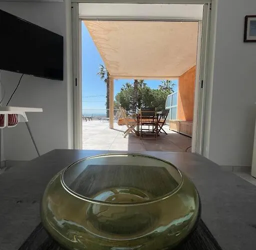 110 M2 De Terras Vue Mer, Pieds Dans L Eau Pour 6 Pers Maxi Avec Clim Et Wifi Fibre Avec 390 Places De Parking Gratuites A Proximite Lejlighed *