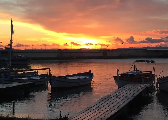 110 M2 De Terras Vue Mer, Pieds Dans L Eau Pour 6 Pers Maxi Avec Clim Et Wifi Fibre Avec 390 Places De Parking Gratuites A Proximite Lejlighed Hyères